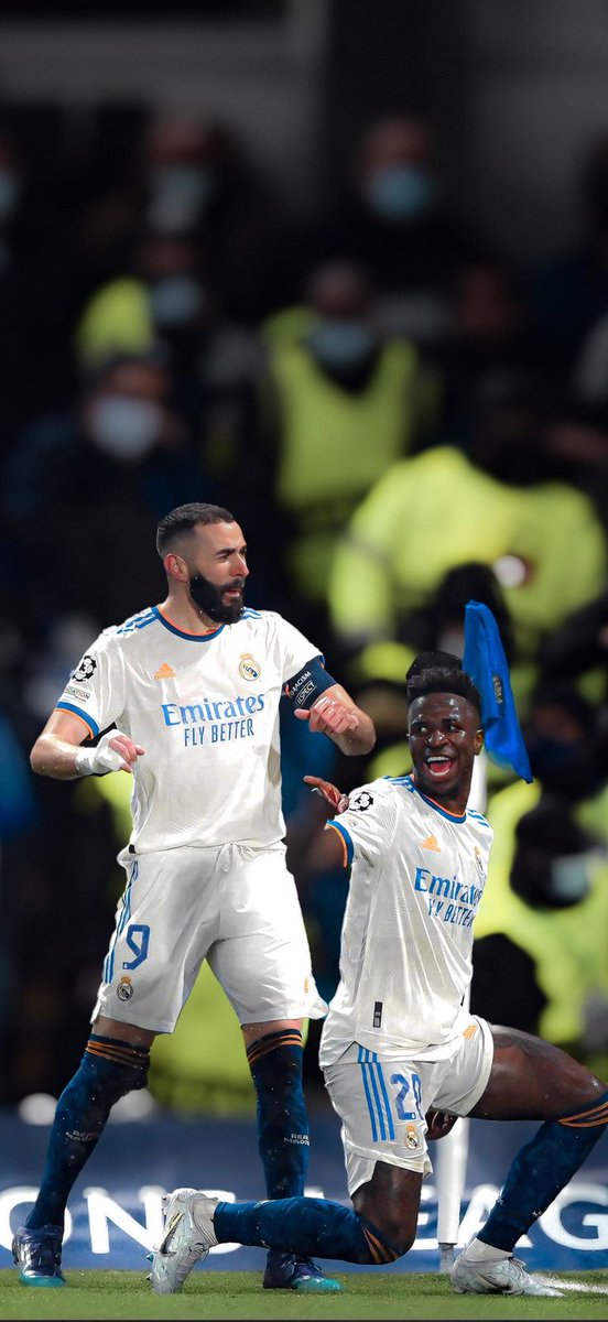 lynxchizzy's tweet image. Let's see your wallpaper here's mine.
#Benzema #Vinicius #Madrid