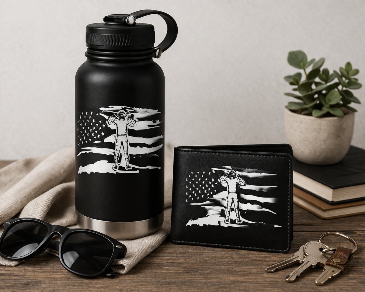 sajuislam0207's tweet image. American Pride Design | Stylish Tumbler &amp;amp; Wallet Print | Black Aesthetic

Email:mdsajuislam0207@gmail.com
Whatsapp:01613958532

#AmericanStyle #BlackAesthetic #TumblerDesign #WalletDesign #PatrioticDesign #MinimalStyle #ModernDesign #GiftIdeas #StylishAccessories #PinterestDesign
