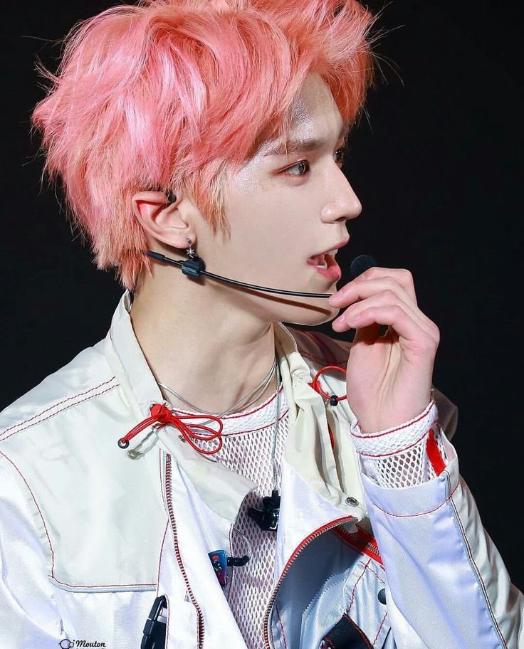 Taeyong y Jaehyun en la cama haciendo bebés tweet media