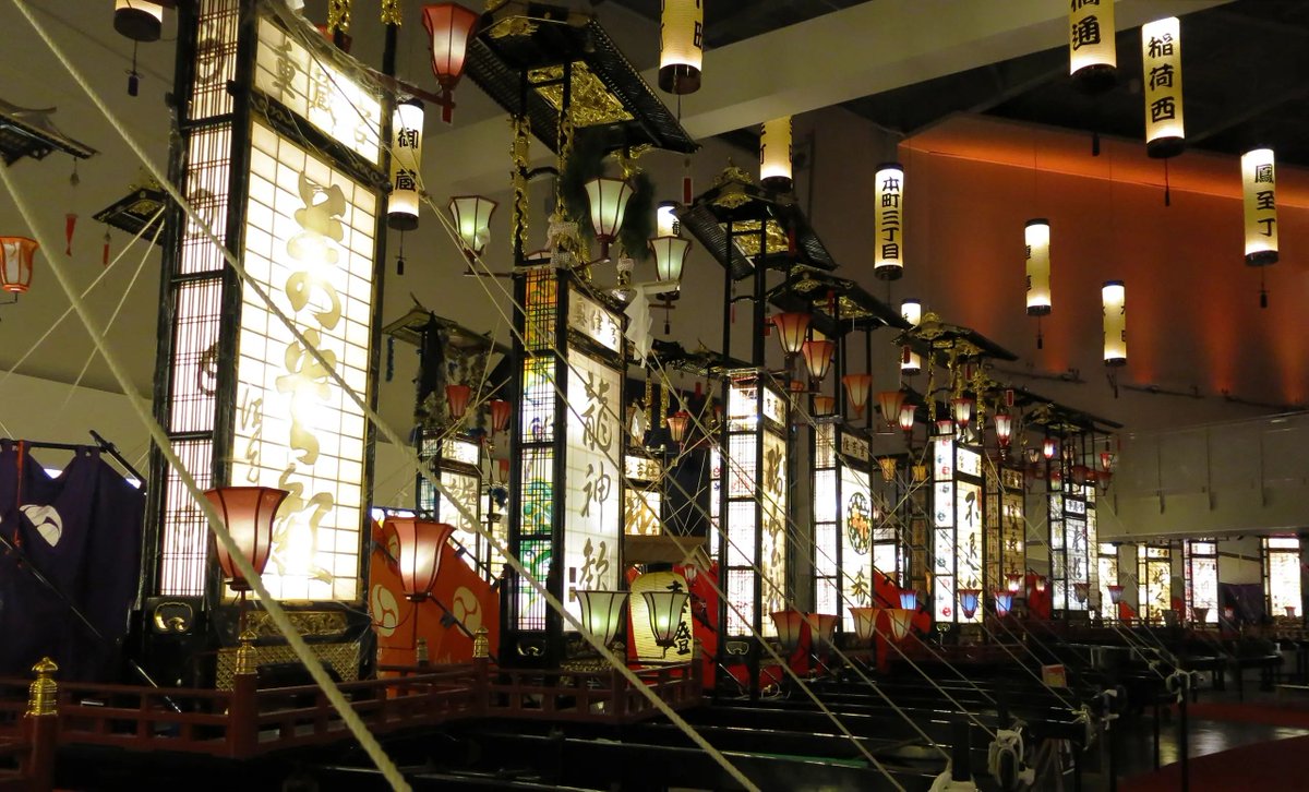dyreschlock's tweet photo. The Wajima Kiriko Art Museum in central northern Japan has many of its festival floats on display year round. Unfortunately, it has yet to open from the earthquake 2 years ago.

More photos and post from 10 years ago:
https://t.co/fhCTdlqKe2 

#Japan #Travel #Photo #Photography https://t.co/suqiMULdmo