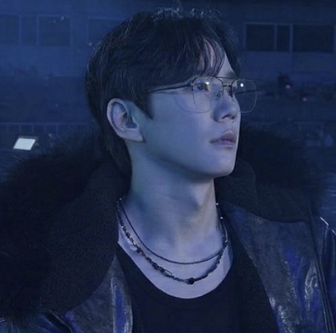 junyoungies's tweet photo. best fucking look of junyoung if you think about it cause goddamn https://t.co/PYofog1C1G