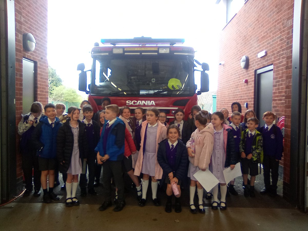 Class5Highpri's tweet photo. Class 5 enjoyed a trip to Chase Terrace Fire Station for the Safe+Sound event. We learnt so much about completing safe in different situations @StaffsFire https://t.co/zY8zQkbCOh