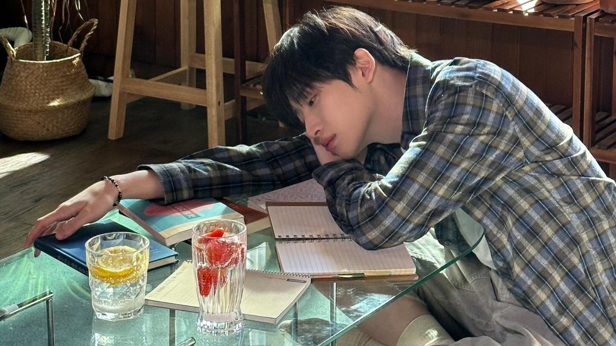 forkoojungmo's tweet photo. the way jungmo carries that soft, angelic aura so effortlessly… unreal

#정모 #크래비티 https://t.co/liKqV5i13w