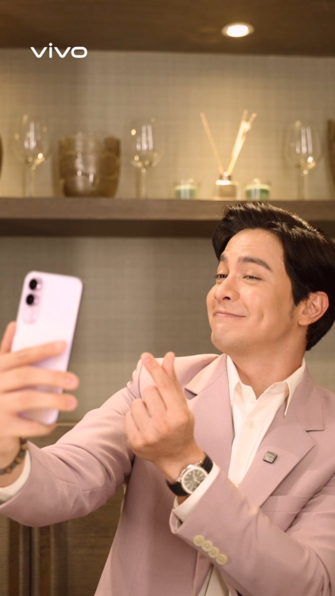 faulkerszn's tweet photo. Cutie, sarap ibulsa🥹🥹🥹🥹

@aldenrichards02  @vivo_phil 
#vivoV70FExALDEN 
#vivoV70FE
vivoShineBright LikeALDEN https://t.co/YMFqdscF8h