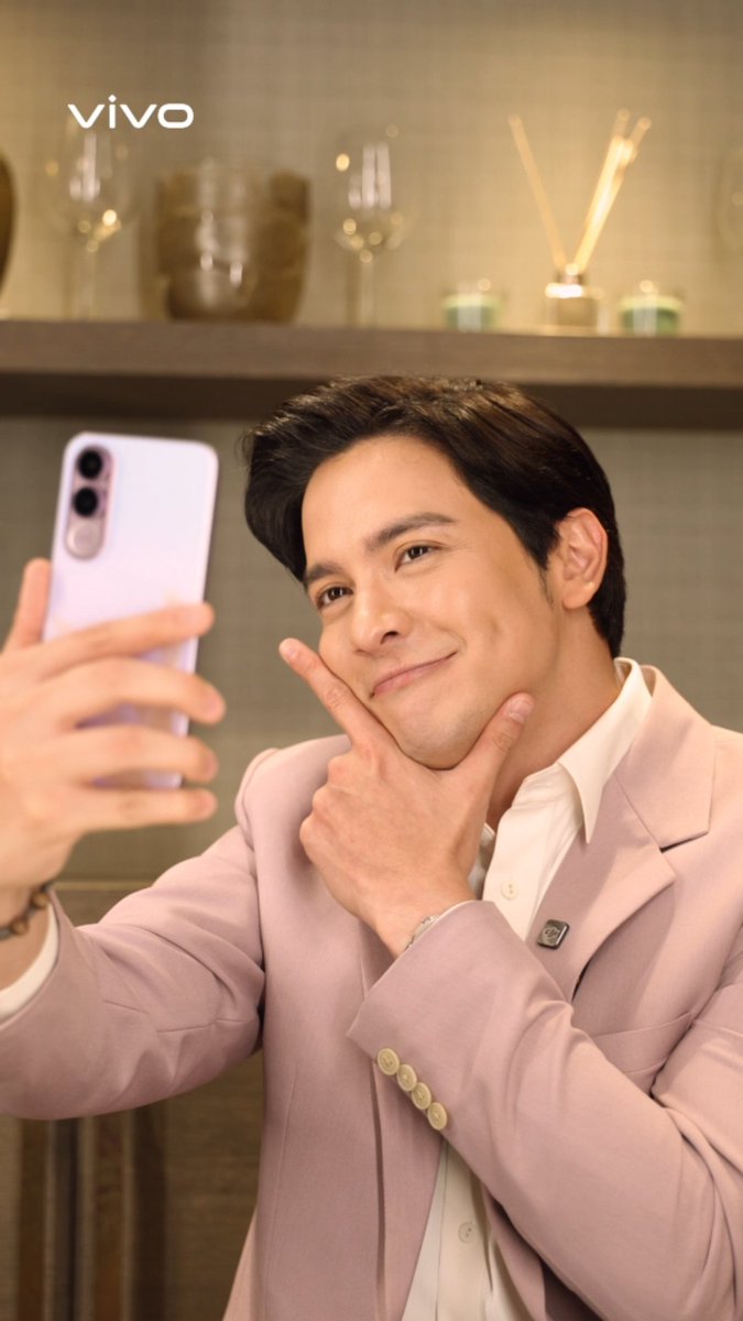 faulkerszn's tweet photo. Cutie, sarap ibulsa🥹🥹🥹🥹

@aldenrichards02  @vivo_phil 
#vivoV70FExALDEN 
#vivoV70FE
vivoShineBright LikeALDEN https://t.co/YMFqdscF8h
