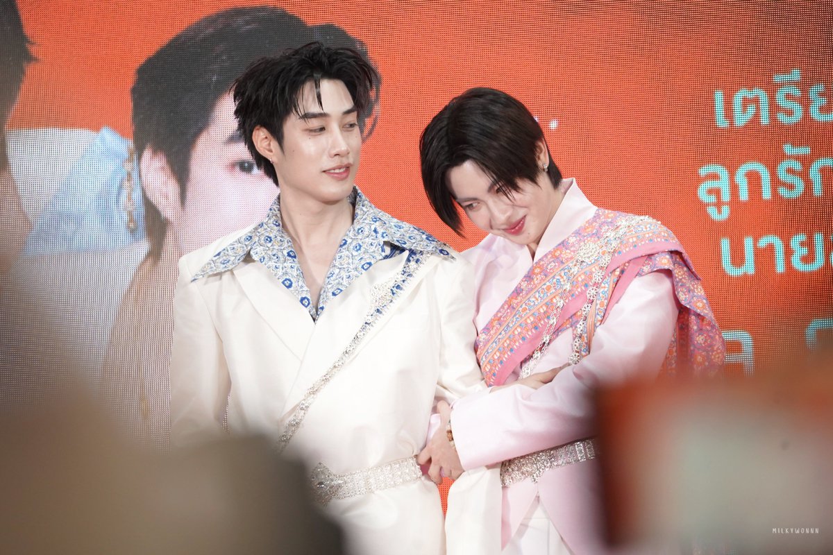 มกว tweet media