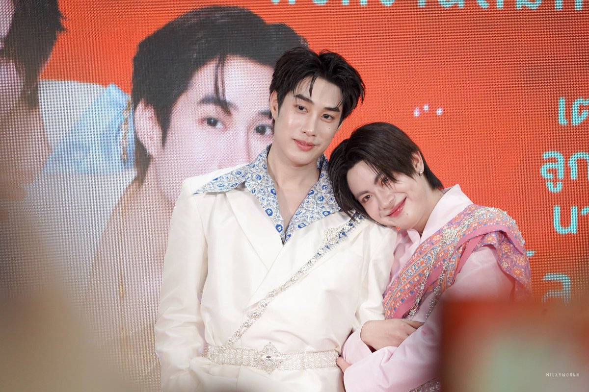 มกว tweet media