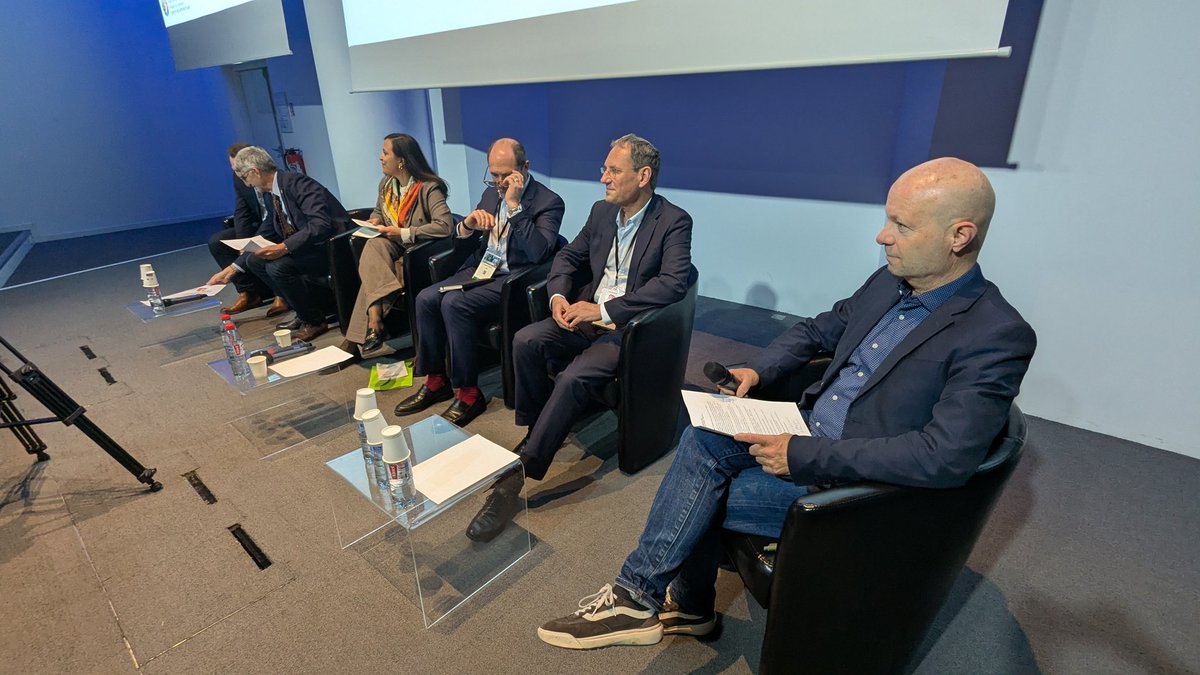 VRTmag's tweet photo. Le départ de la conférence " #RER Métropolitains – Comment réussir le lancement des Serm en région ?" est imminent ! https://t.co/qamOlkXnIW