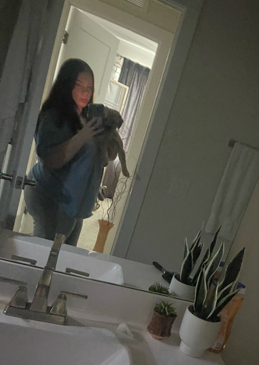 white girl w a fatty tweet media