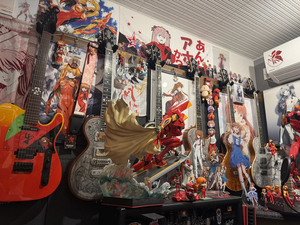 疲れてチェア倒したらこの光景。
癒されるわ。