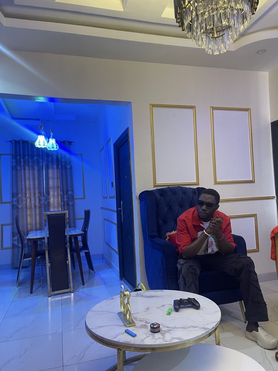 B.I.B.S 💥🐝 tweet media