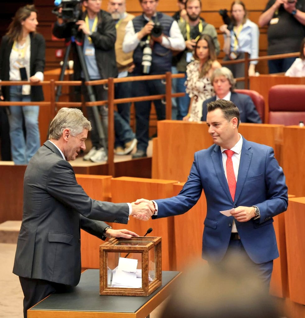 Daniel de la Rosa / ❤🤎 tweet media