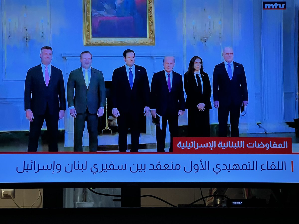 « الحمد لله الذي بنعمته تتم الصالحات » 

#لبنان بعد سنين من المعاناه يستأهل فرصة للعيش 
والى #حزب_الله_الإرهابي نقول

ما زالت " عاشوراء " في دياركم عامرة 

#السلام_آت