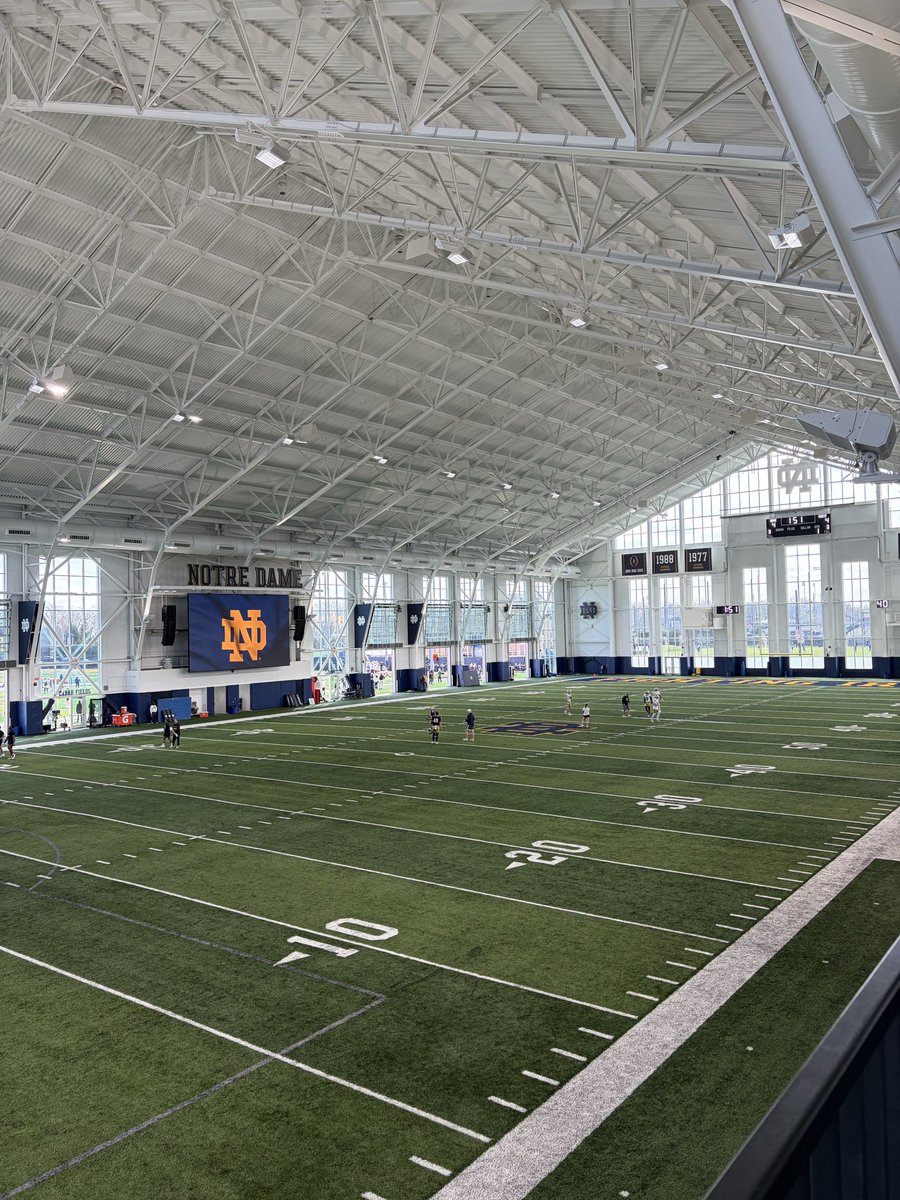 OwenDavies4_'s tweet photo. Amazing time in South Bend this weekend! Thank you @CoachBiagi @CoachJS50ND @michaelvinson55 for showing me around. Can’t wait to be back!
@JamesWilhoit25 @theBAFootball @cpw_BA @DRayTravis https://t.co/LzTnlb42jv