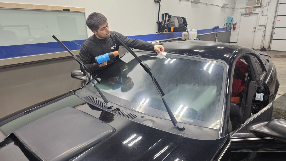IndianapolisSpa's tweet image. “Does tint go on the outside?” No. We shape it on the outside, then install it on the inside for a proper fit. #WindowTint #Mustang #CeramicTint #IndyAutoCare