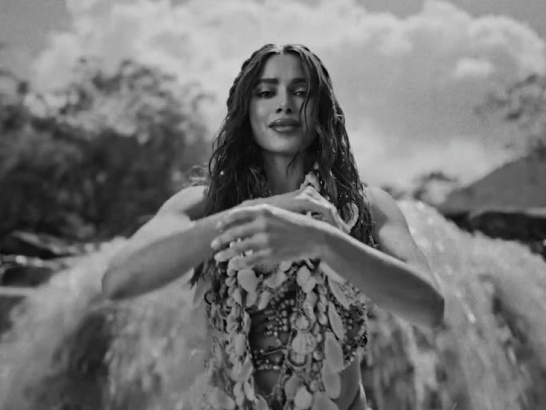 UpdateCharts tweet media