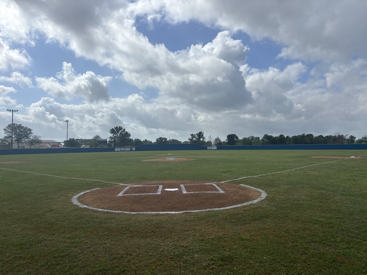MikeAugust14's tweet photo. Game Day in Bellville, TX.
St. Joseph’s Bryan visits Faith Academy. First Pitch 4:00pm.
Go Knights! https://t.co/ykIinFBemZ