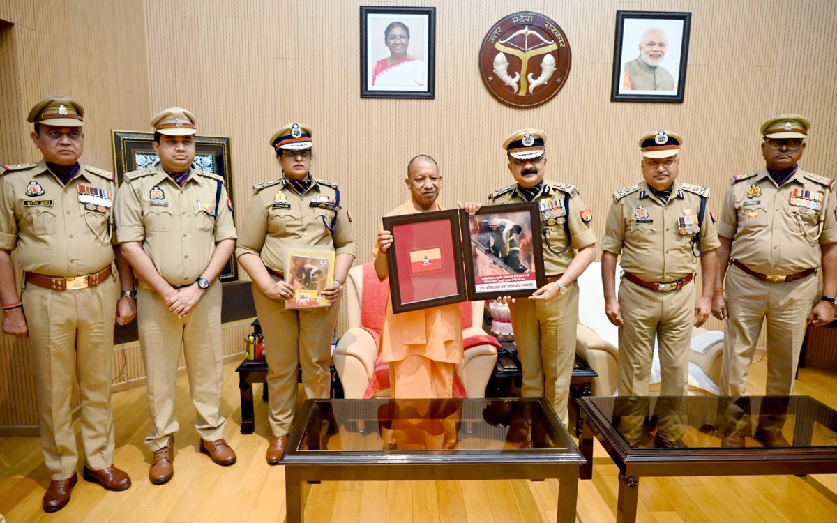 Fire & Emergency Services Uttar Pradesh Police tweet media
