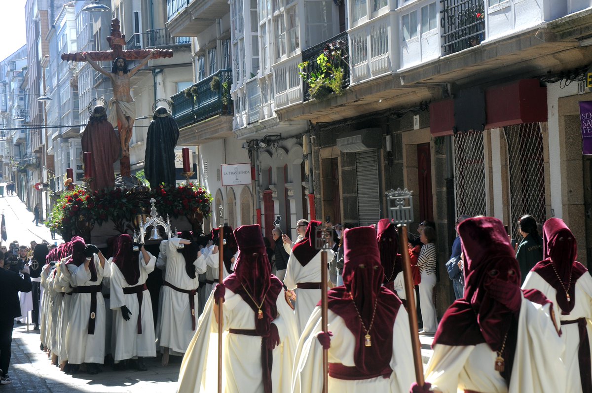 fotolugris's tweet photo. Semana Santa de Ferrol, Cofradía de la Merced. https://t.co/N0roA1WukL