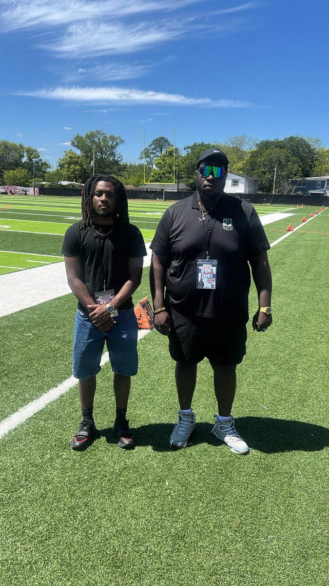 MrSmalls904's tweet photo. Spring showcase this weekend 🌱🏈

Pulled up to Edward Waters with Cody, got real time with the head coach &amp; position coach. Had a great time—love the new direction EWU is moving in.

@Cdub__2 @CoachJoeNieves 

#OnlyUsSports #EWUTigers #CollegeFootball #RecruitingJourney https://t.co/aUVWrsoa3o