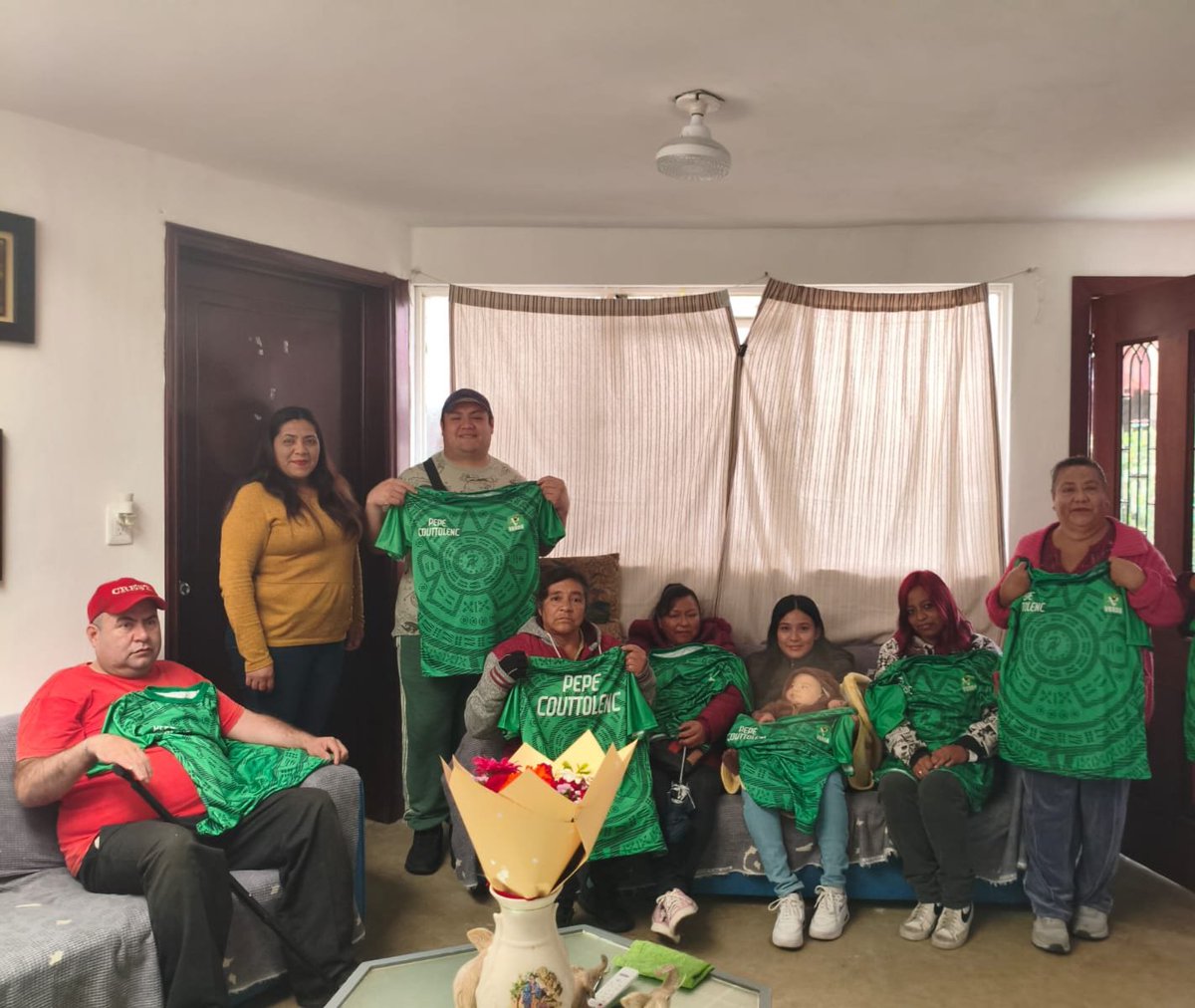 ChayitoBautist's tweet photo. ✨ #EquipoVerde Con gran entusiasmo seguimos visitando cada una de sus comunidades. 💚🩷💚
#TerceraRegiduría
#NicolásRomero
@pepecouttolenc
@eruviel_avila https://t.co/dm0PBXiYYO