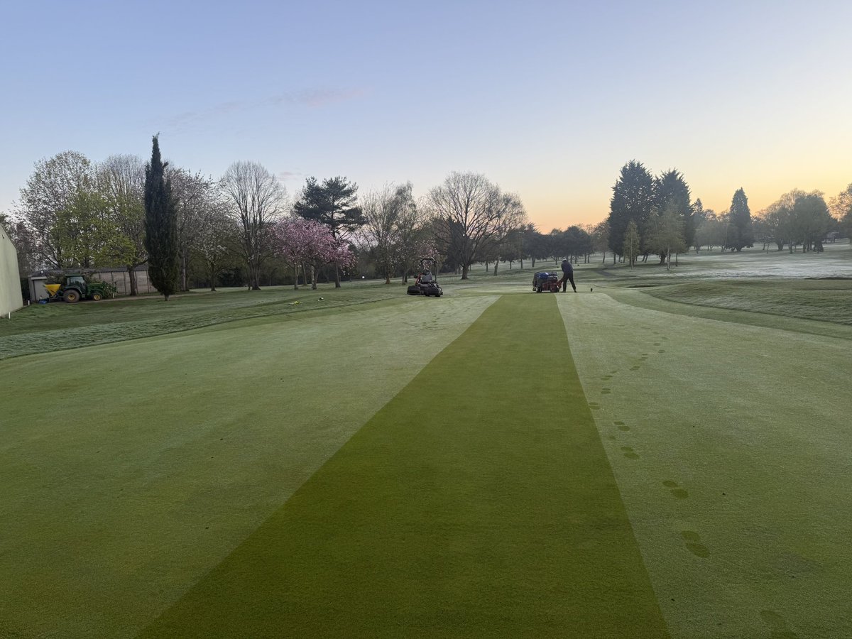 c86low's tweet image. Micro tine, verticut and topdress on the greens today! Aiming to refine the surfaces and improve ball roll! #golf #turf #greenkeeping #golfcourse