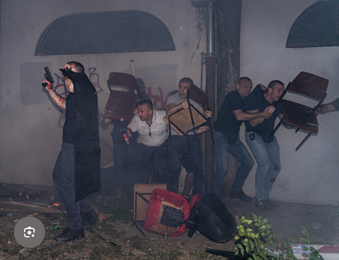 Showbizzer.rs tweet media