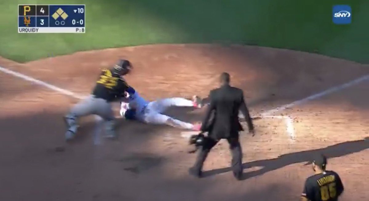 peteyitaly's tweet image. I do have to say the 1st #Mets fan to bring up the Lindor Concussed point was @HHec13 in his Spaces! Now it’s everywhere in tweets and even on the radio airwaves!!!