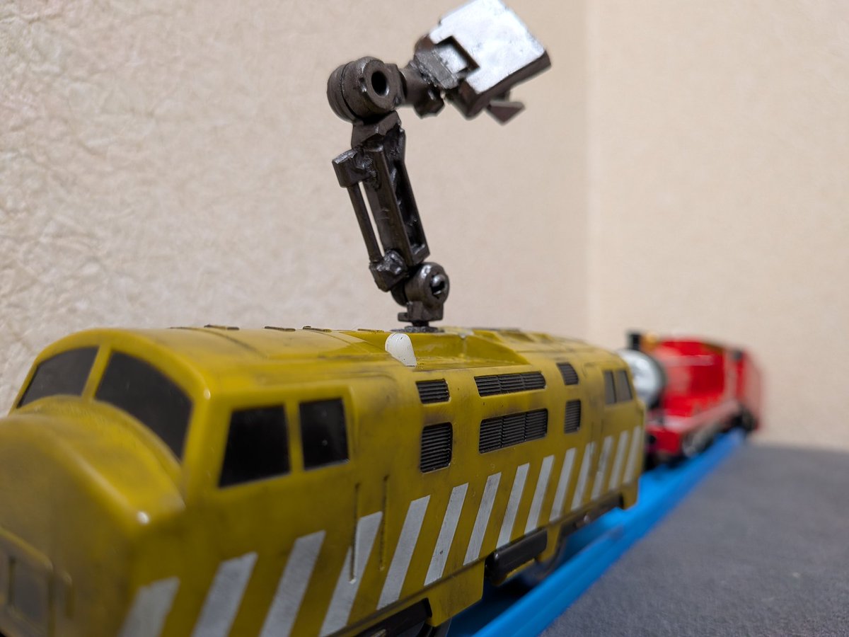 DEER1004Yuuta's tweet photo. 【プラレール改造】
いじわるディーゼル10
【trackmaster custom】
diesel 10 means trouble!! https://t.co/Cw11oQasdL