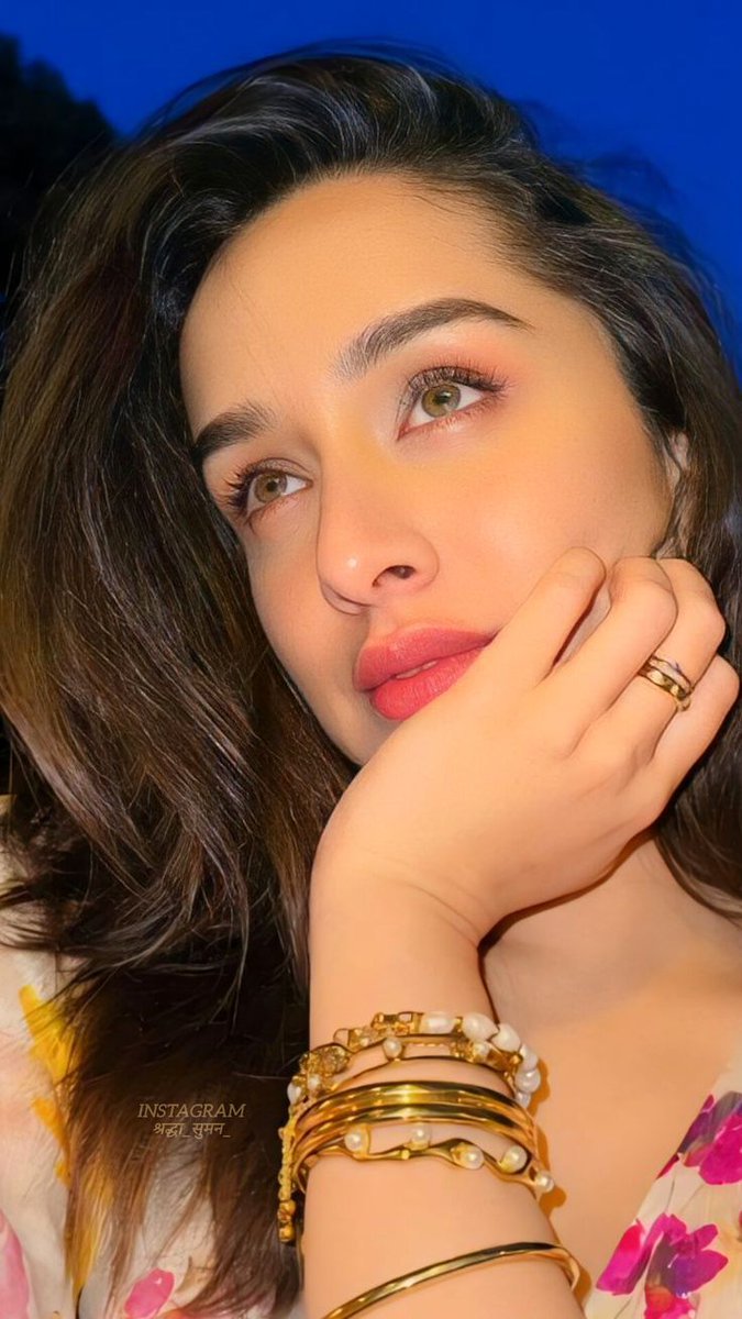 Dimpal2069884's tweet image. आज का दिन कैसा रहा आपका 
मेरा तो बहुत अच्छा 
दिन भर की थकान को दूर करो 
आराम से सो जाओ मिलते हैं कल नए अंदाज में शुभ रात्रि मित्रों 💕♥️🙏🔥 
Good night everyone 
शुभ रात्रि ।
#शुभरात्रि 
#GoodNight