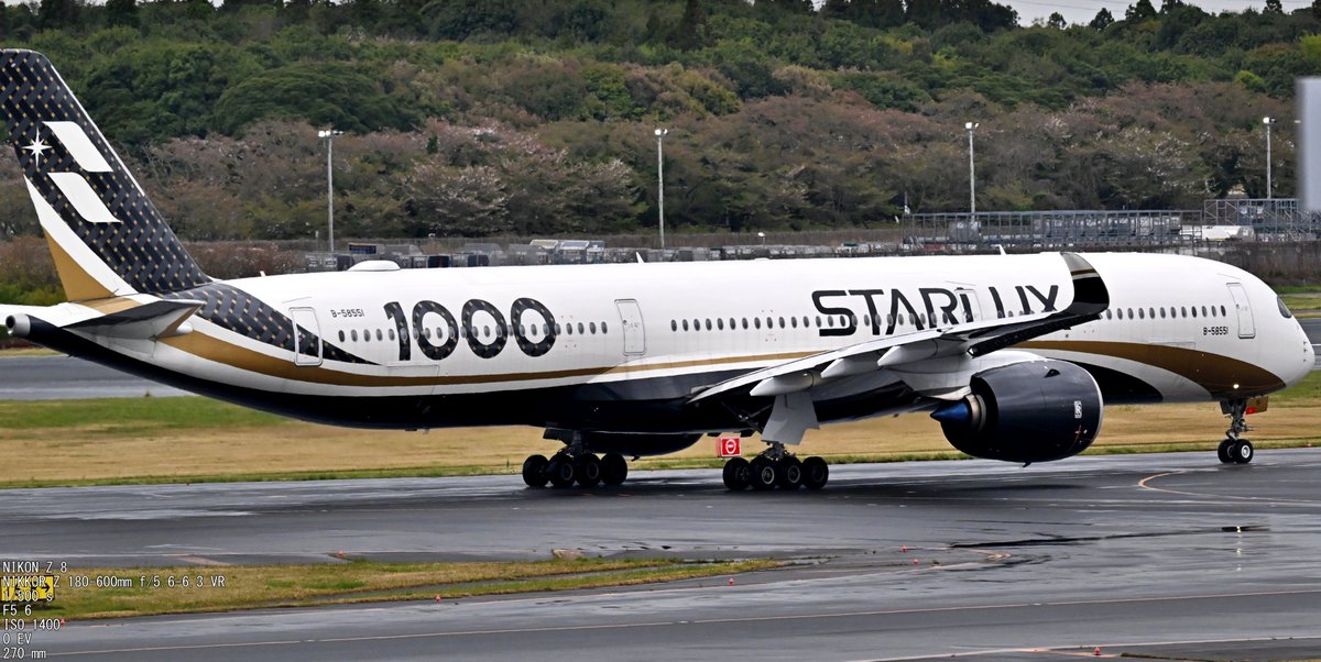 ikepon_zoophoto's tweet image. スターラックスのA35K、初めて実物をNRTで見れた。
NRTで見るA35K、不思議としっくりくる。HNDだとデカく感じるのにNRTだと丁度いいですね。
今度は天気の良い時に見たいし夕陽と絡められたらいいな。

#STARLUX #成田空港