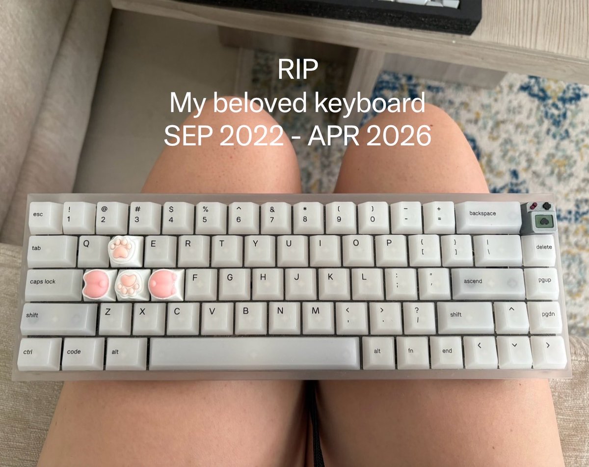 I’m holding a funeral for me keyboard from <a href="/KBDfans/">KBDfans</a> today on stream at 3pm PST , my W key is finally giving out 4 years of a good life I’m crying