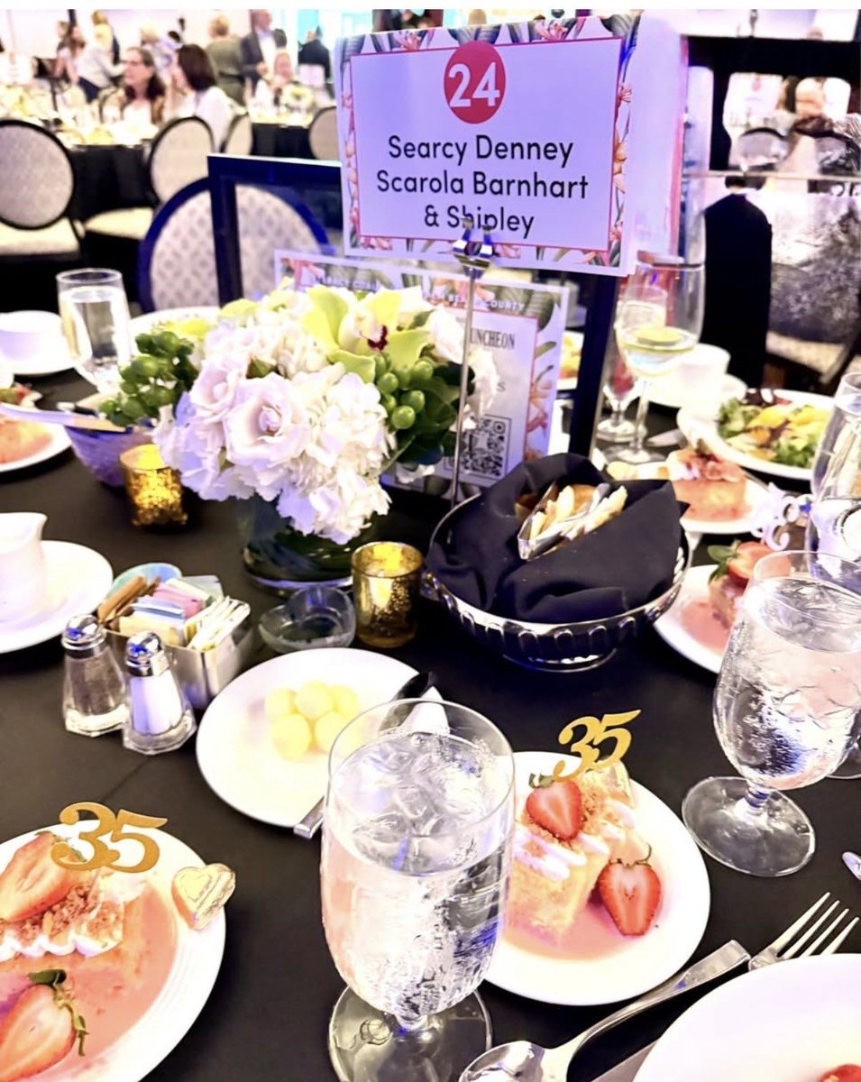 SearcyTalk's tweet image. Literacy changes lives—and we’re proud to be part of that mission.
Special recognition to Lindsay Reinhart for her leadership as Board Member &amp;amp; Luncheon Co-Chair. Great to have Sia Baker-Barnes representing our firm.
#LiteracyMatters #CommunityImpact