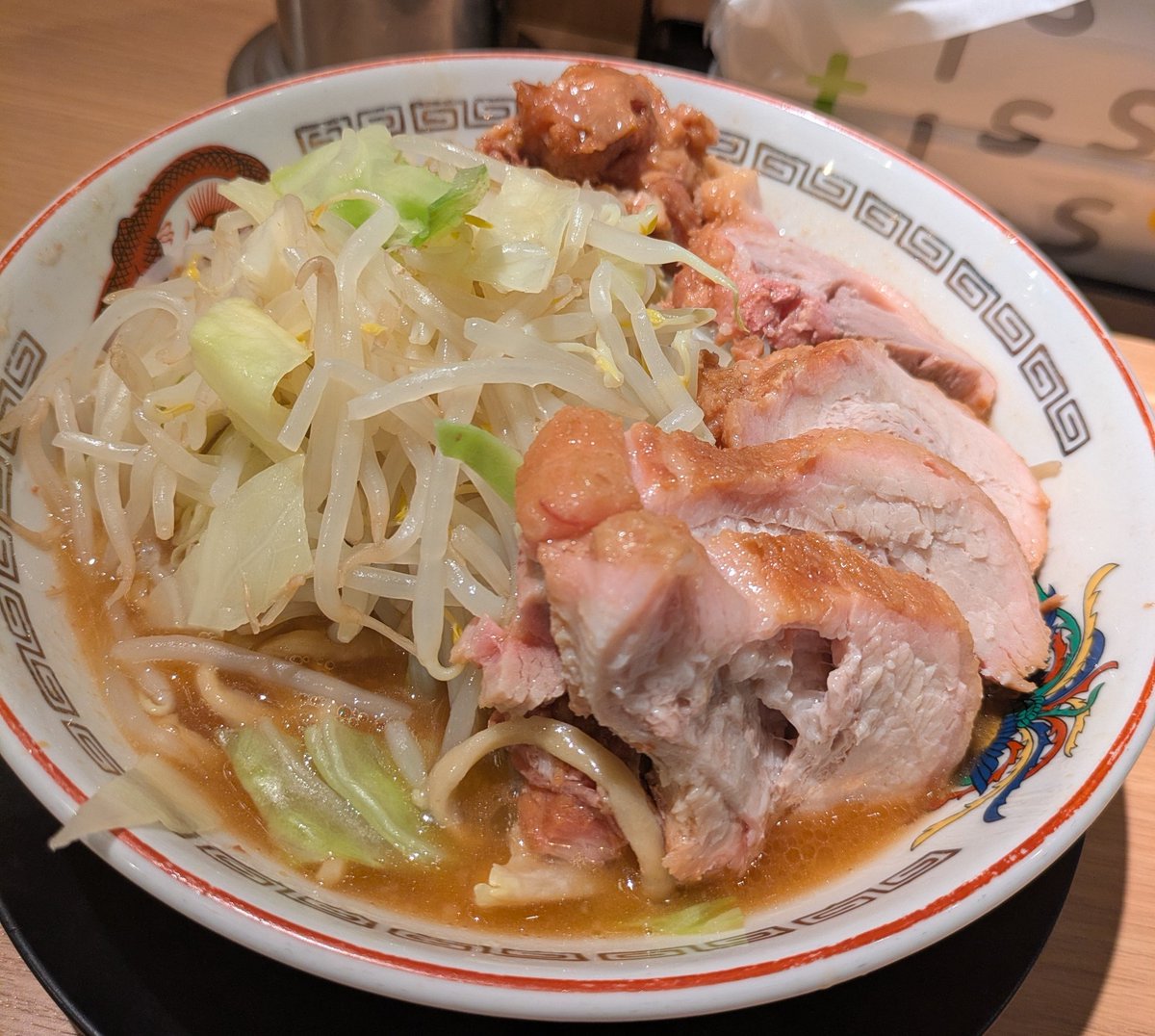Amase_Nami's tweet photo. 食べ終わってからガチ眠かったんだけどやっと目覚めてきた😳早く寝てください😡 https://t.co/WmiwhVCD3k
