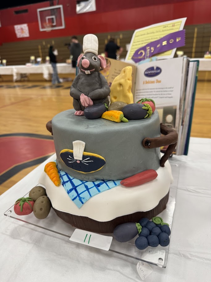 MarionCountyK12's tweet photo. #TBT to a sweet showcase of creativity at Dunnellon High School! π°π Students brought stories to life in the Edible Book Contest with cakes inspired by literary themes and characters!
A fun reminder that reading sparks imagination πβ¨
#NationalLibraryMonth #OneTeamOneMission https://t.co/H7qoLkjplx