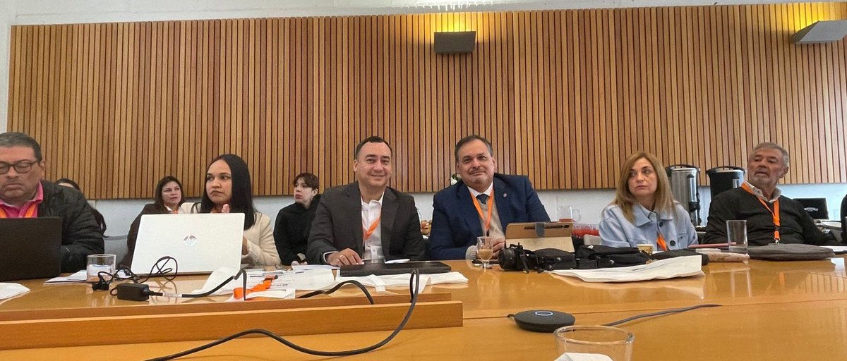 mfjimenez's tweet photo. Presente, representando a @utepsabolivia en la V Reunión Transnacional de Gestión del Proyecto Erasmus+ 🇪🇺 Gobernanza, paz, seguridad y desarrollo humano. 
Universidad Adolfo Ibañez 🇨🇱 https://t.co/BsrCtNrfFF