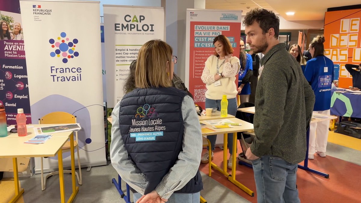 ecom_news's tweet image. 💁🏼‍♀️En direct de #Gap : Un village des métiers pour faire découvrir les métiers en tension et porteurs d'avenir dans les #HautesAlpes avec des solutions pour les personnes en situation de #handicap avec @agefiph_pacac @Prefet05 et @MaRegionSud. Reportage vidéo exclusif :