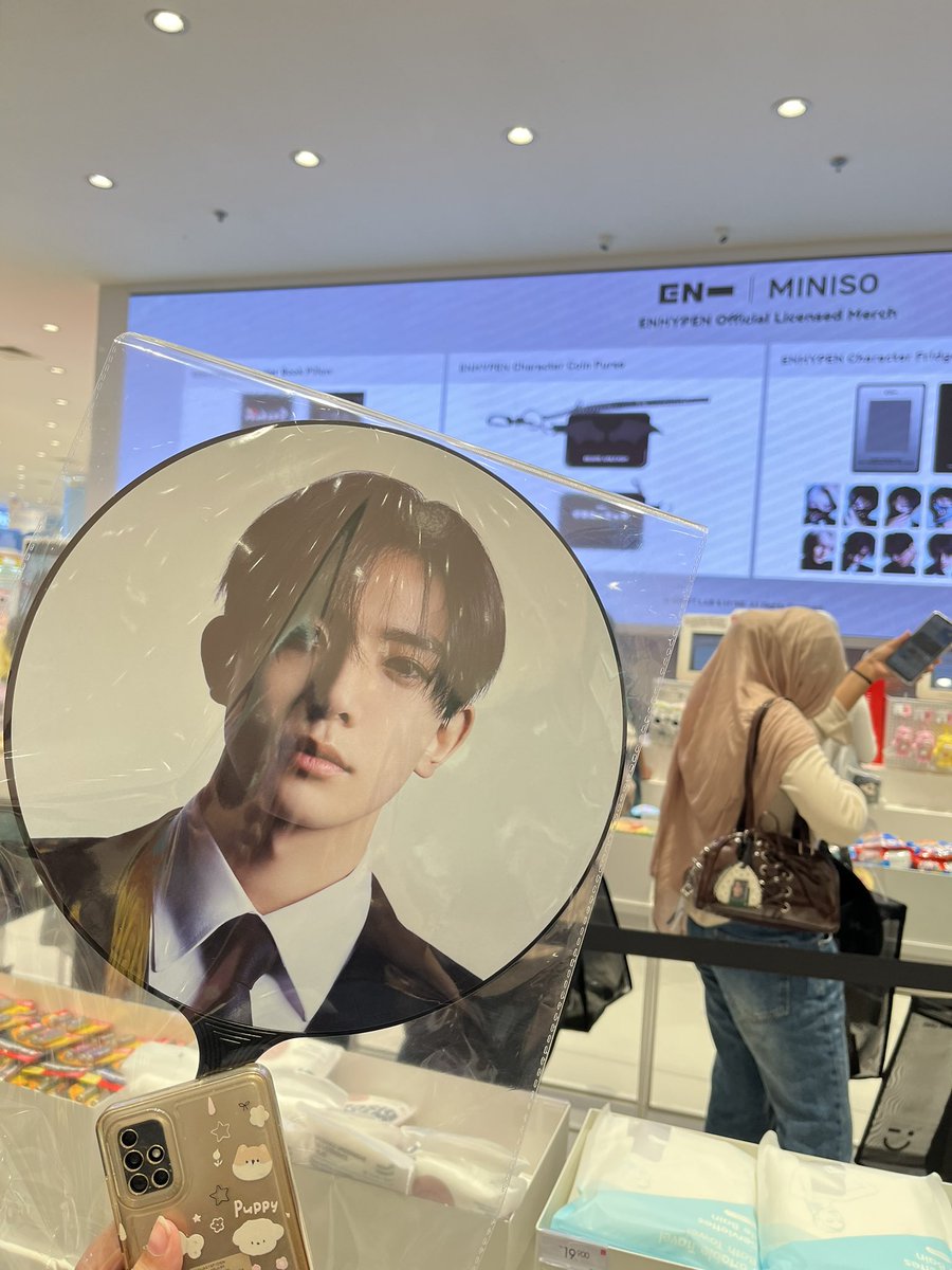 Var ☀️🌞🌟 tweet media