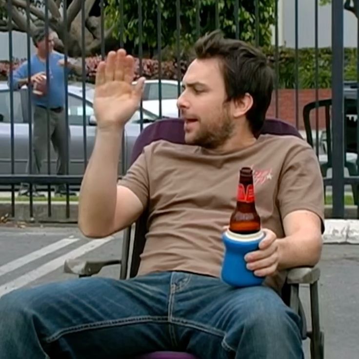 CharlieDayly's tweet photo. NEED to sit on his lap i mean what https://t.co/z0KW4Kab6W
