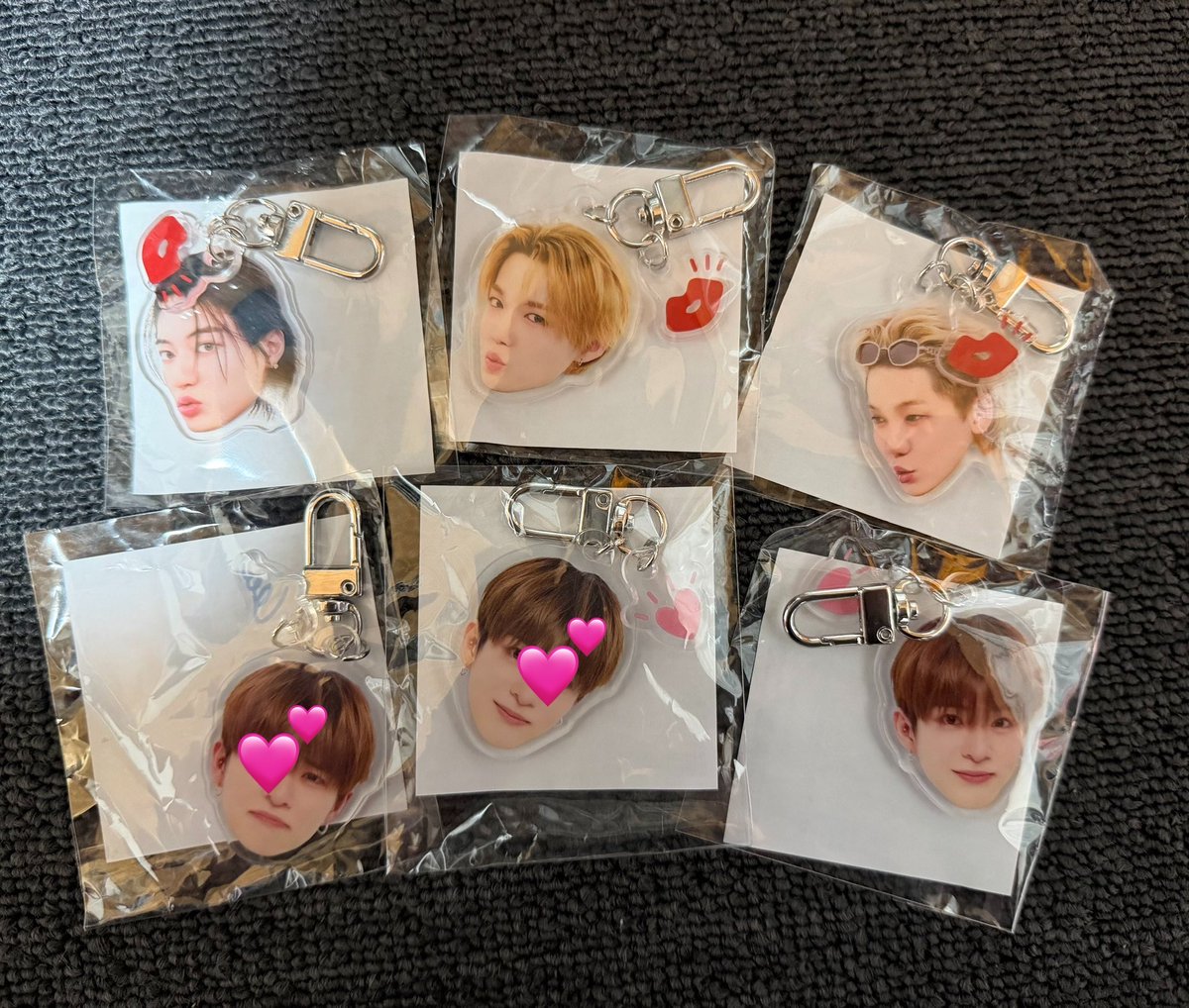 ℛ𝒾ℛ𝒾 tweet media