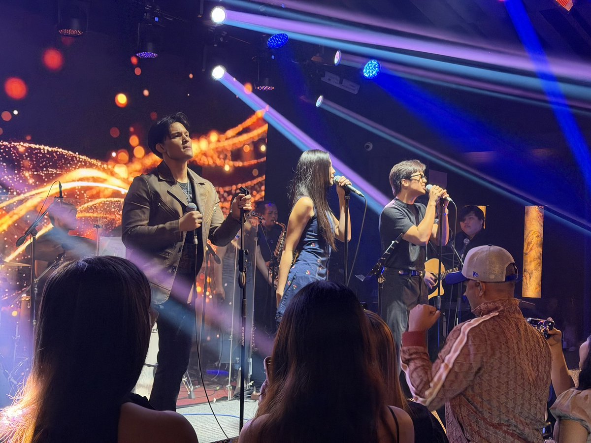sxbbiex's tweet photo. Thank you for attending the Star Magic: Music Room! 🫶🏻✨ 

@kdestrada_ @kakaimontinolaa 

#KdEstrada #KaishaMontinola #Christoff https://t.co/Dp2qVqGZNh