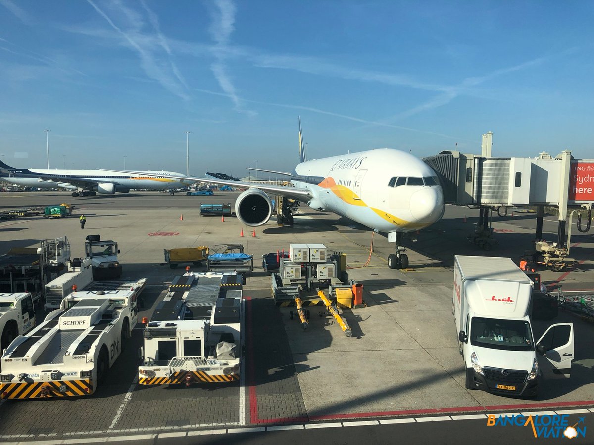 wingXaviation's tweet image. Which airline was better?

Jet Airways               OR                Vistara