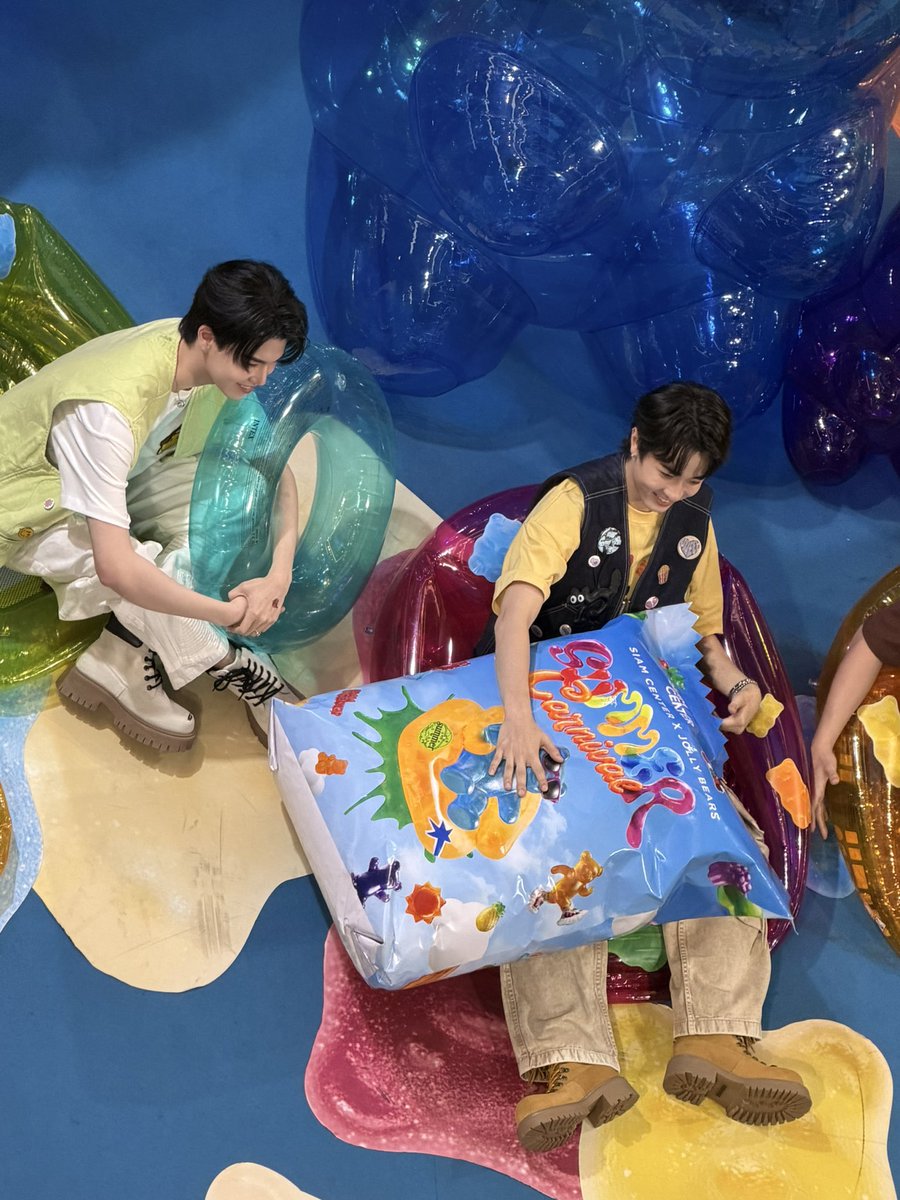 แม่มาแล้วลูกกก tweet media