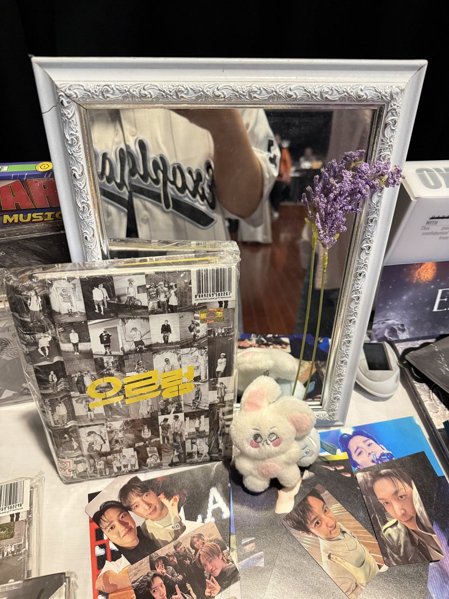 saph🌙seeing exo soon! tweet media