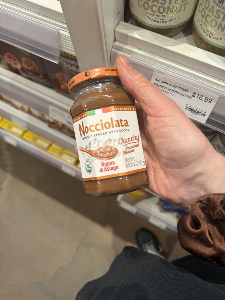 whtd u just put into a bottel? tweet media