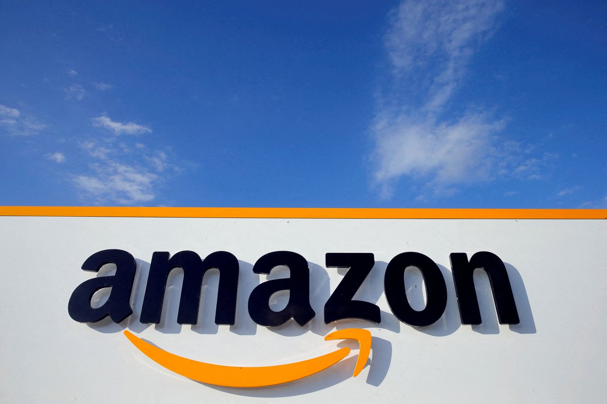 exec_sum's tweet image. BREAKING: Amazon will acquire satellite operator Globalstar in an $11.6B cash deal in an effort to compete with Musk's SpaceX