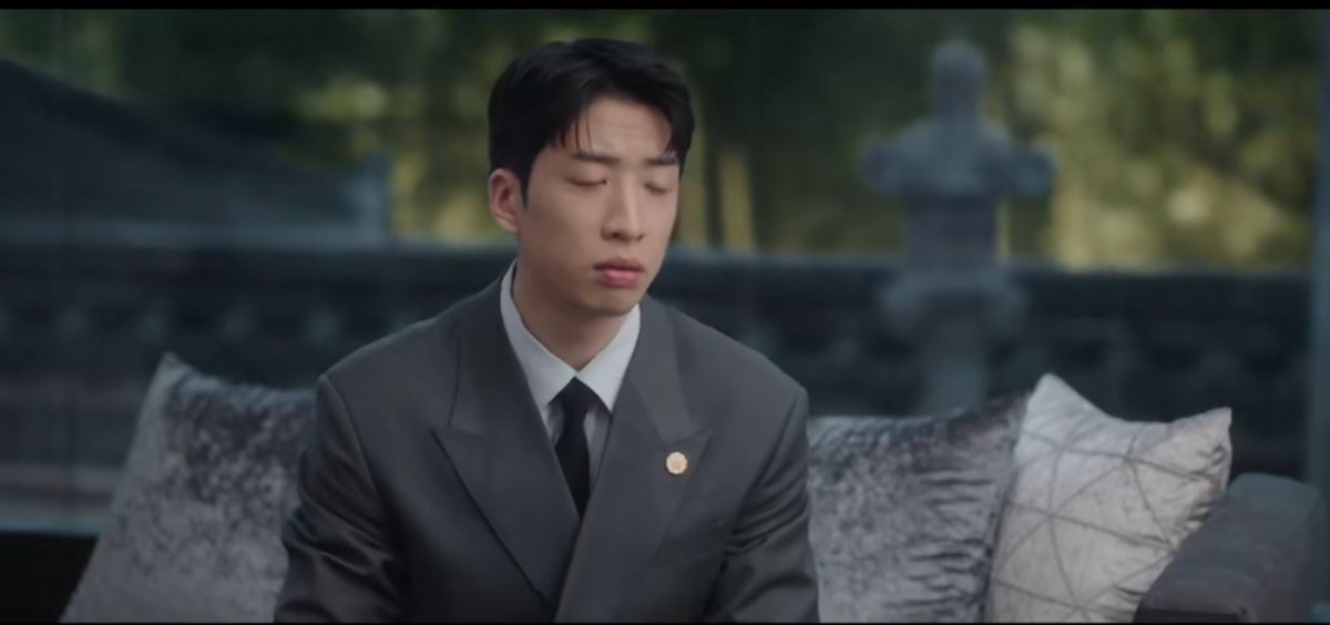 dramacuddles's tweet photo. Most stressed Secretary of the year!! 😂😂 https://t.co/qVNxdD0rok