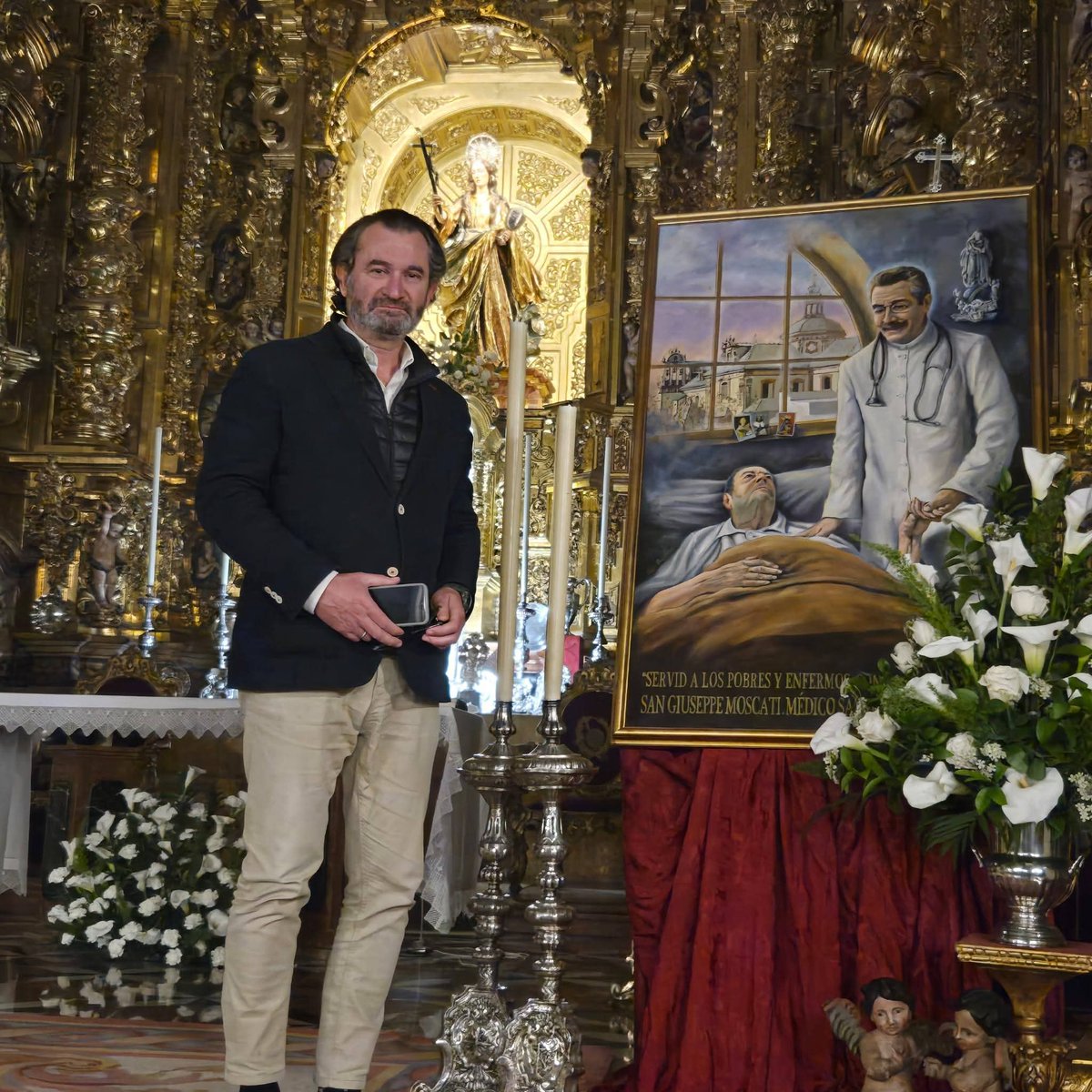 MtnezCesar's tweet photo. Ayer en la @RPMagdalena se celebró misa solemne a San José Moscati y bendición de la obra pictórica que tuve el honor de realizar y que se ubicará en la Capilla de San Antonio.
Se instaura el Aula Moscati, un lugar donde se unen Ciencia y Fe, guía de este médico santo napolitano. https://t.co/hxf4EelZxh