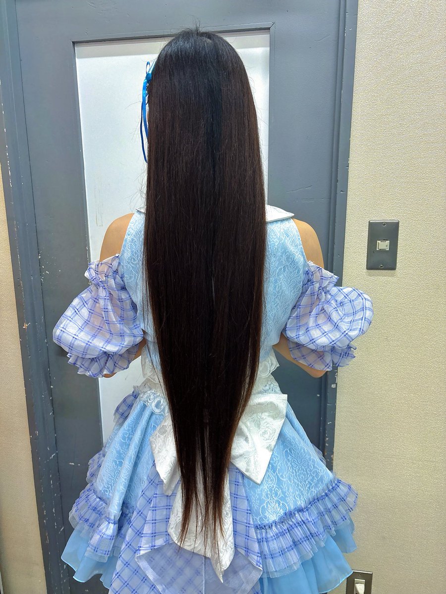 スーパーロングヘアの声優アイドルです♡