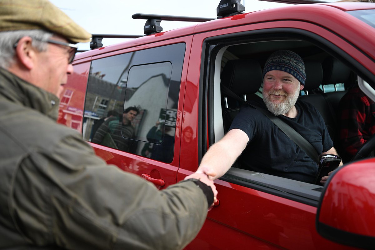 Nigel Farage MP tweet media